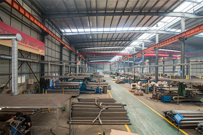 境外网架焊接车间